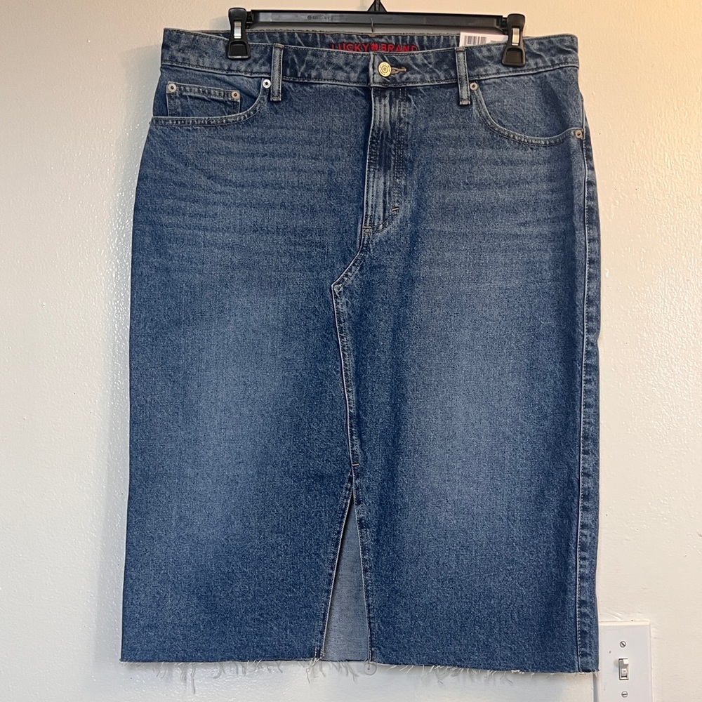 Lucky Brand Classic Blue Denim Jeans